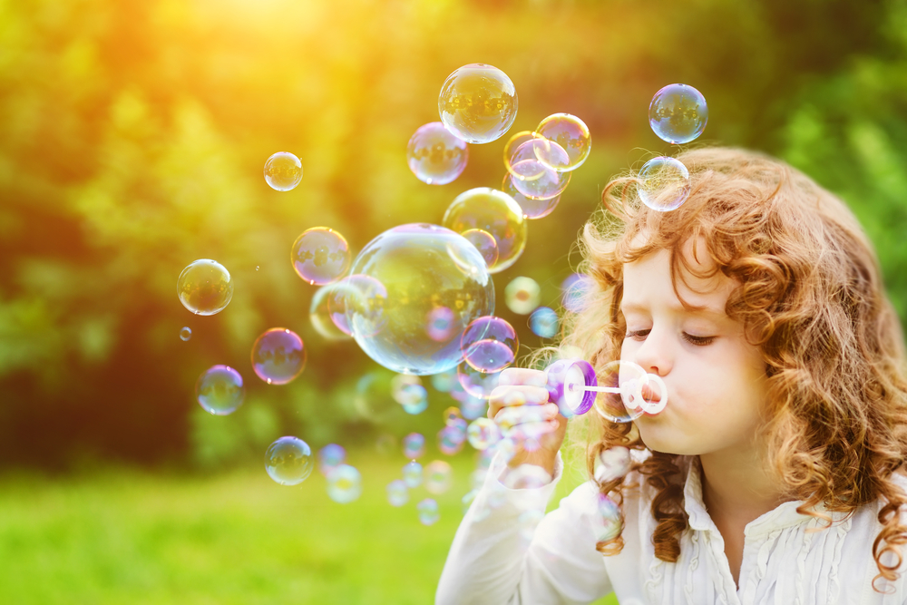 Die ultimative Kinderbespaßung: Seifenblasen