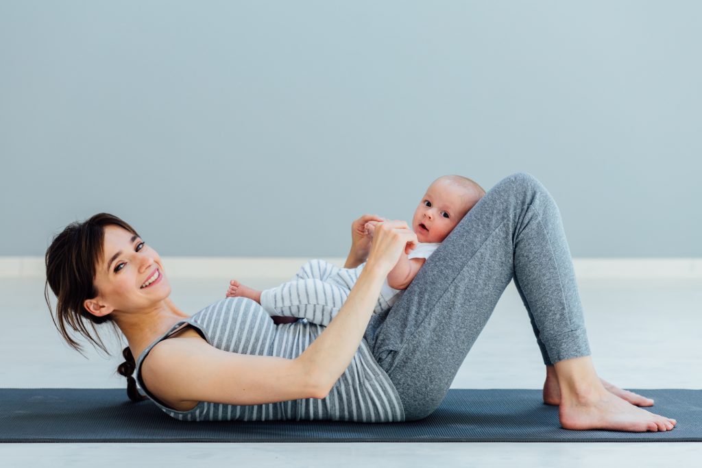 Das richtige Training – So bringt ihr den Körper nach der Geburt wieder in Form