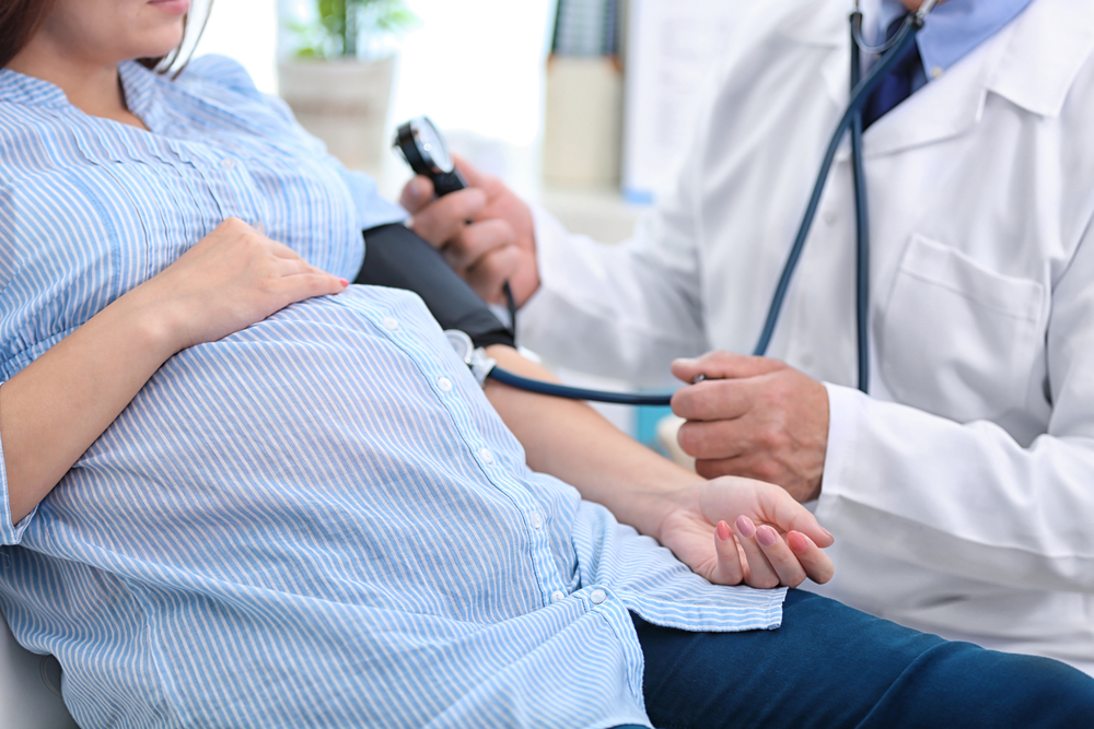 Schwangerschafts-Bluthochdruck: Auch nach der Geburt im Auge behalten