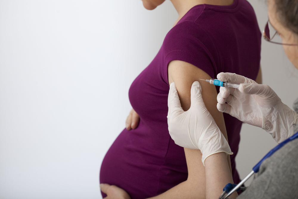 Grippeimpfung in der Schwangerschaft schützt auch das Baby