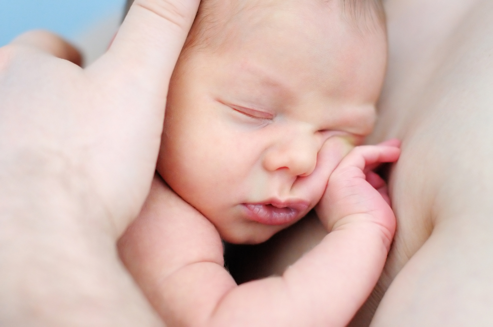 Bonding: 4 Dinge, die dir helfen, die Beziehung zu deinem Baby zu stärken