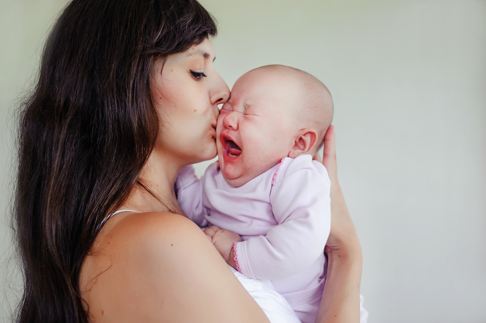 Kontrovers: Mit diesem Griff sollst du dein Baby sofort beruhigen können