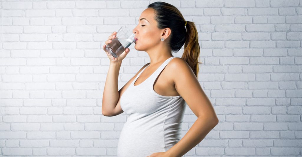 Studie belegt: Wer schwanger werden will, darf dieses Getränk nicht mehr trinken