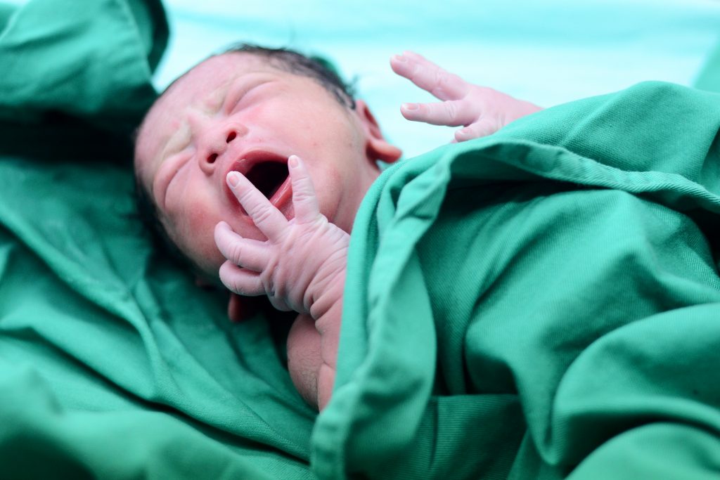 WHO warnt: Geburtsbeschleunigung kann Mutter und Kind gefährden