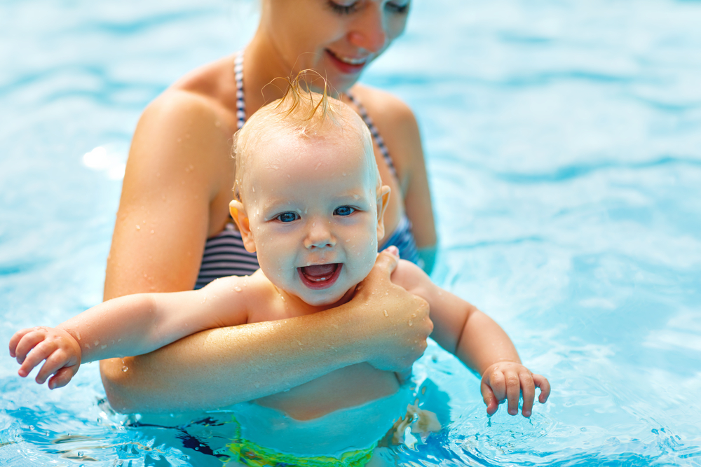 3 Tipps: Worauf du bei der Auswahl eines Babyschwimmkurses achten solltest