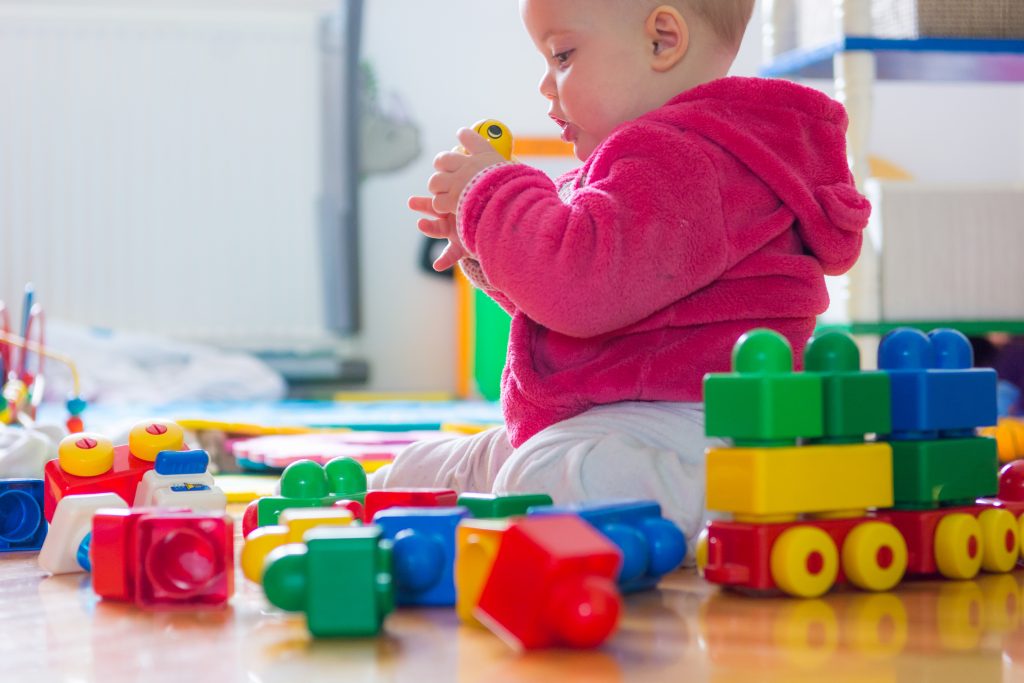 Diese 5 Spielsachen fördern die Entwicklung deines Babys