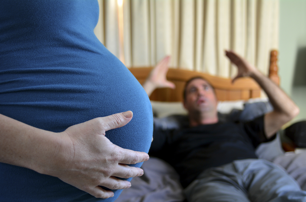 Frau “erschummelt” sich Schwangerschaft – ihr Mann will nicht zahlen
