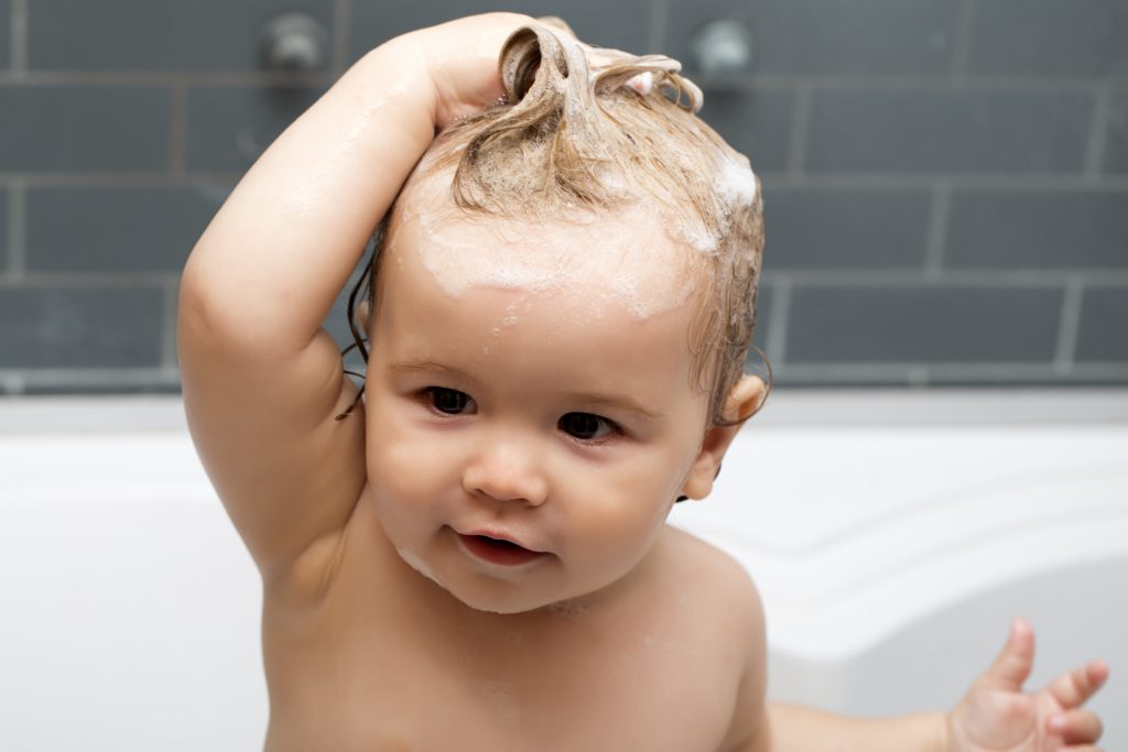 So funktioniert das Haare waschen mit den Kleinen
