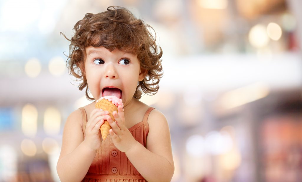 Ist ein Eis pro Tag zu viel für mein Kind?