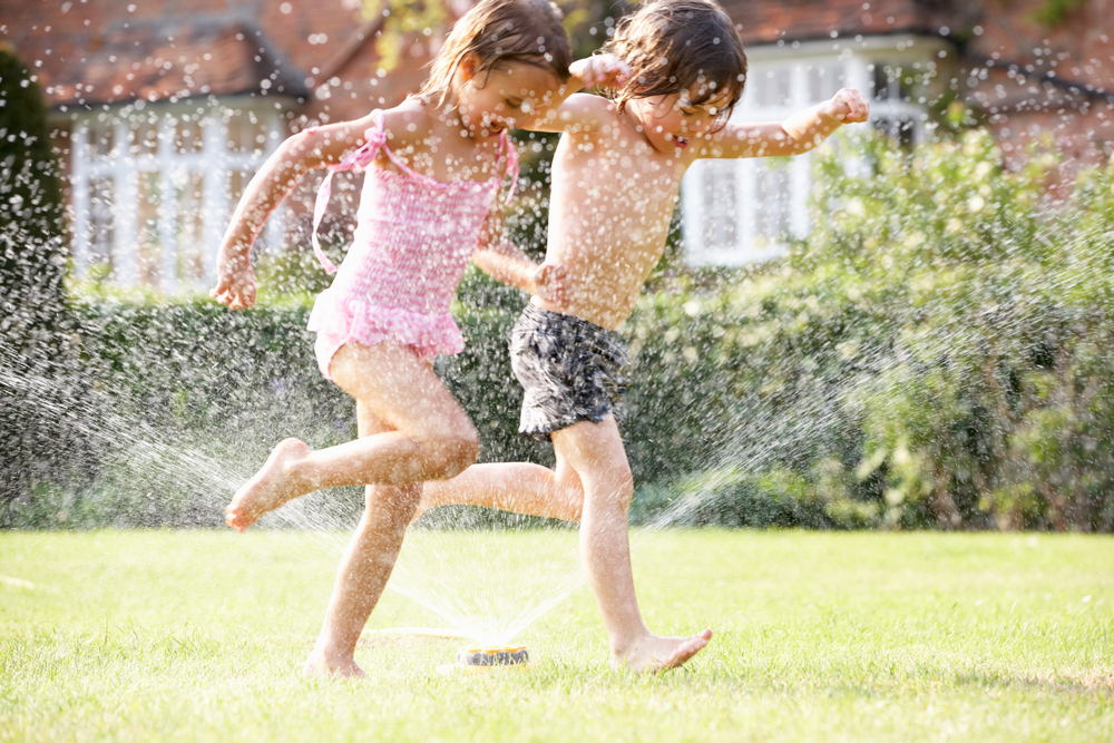 Tschüss Sommerloch: 10 Dinge, die man mit den Kindern machen kann, wenn es zu heiß zum Toben ist