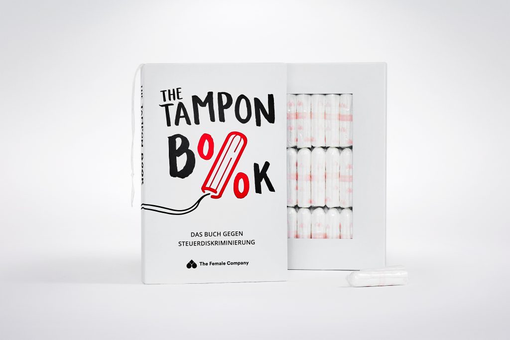 Startup protestiert mit Tampon-Buch gegen Besteuerung auf Hygieneartikel