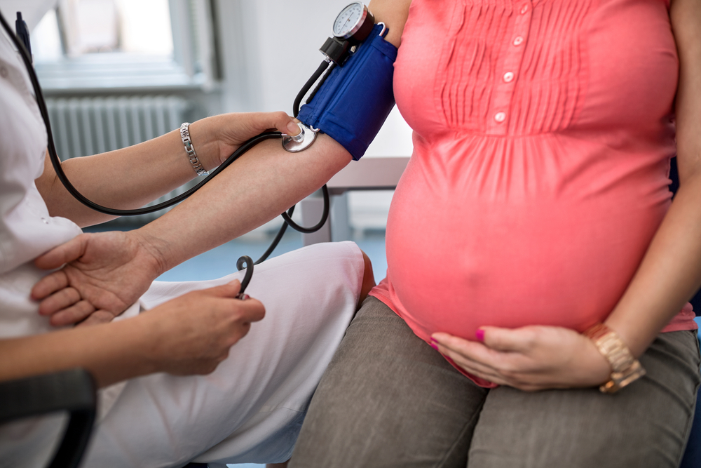 Wieso es wichtig ist den Schwangerschafts-Bluthochdruck auch nach der Geburt im Auge zu behalten