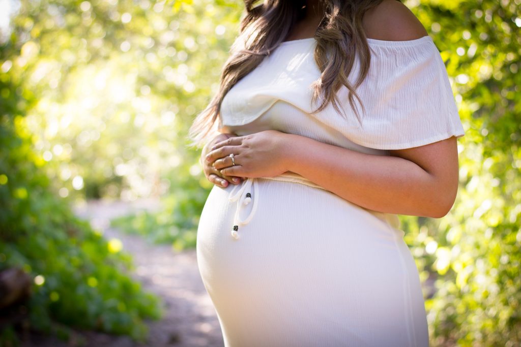 5 praktische Helferlein, die dir die Schwangerschaft erleichtern