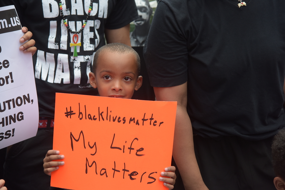 Black Lives Matter: Mädchen wurde wegen T-Shirt aus der Kinderbetreuung geworfen
