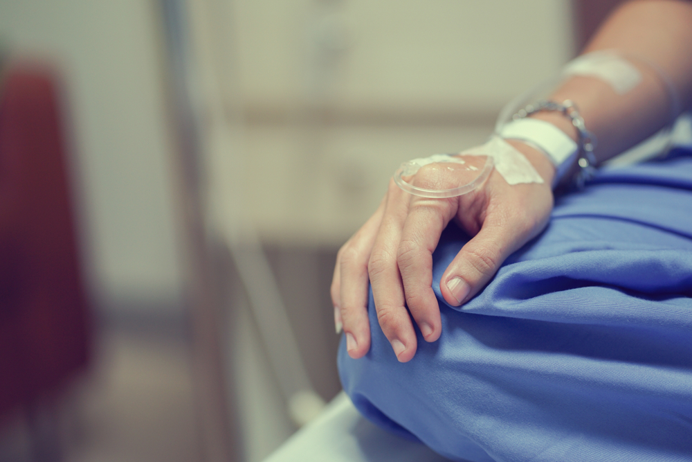 Krebstherapie wegen Corona ausgesetzt: Vierfache Mutter starb